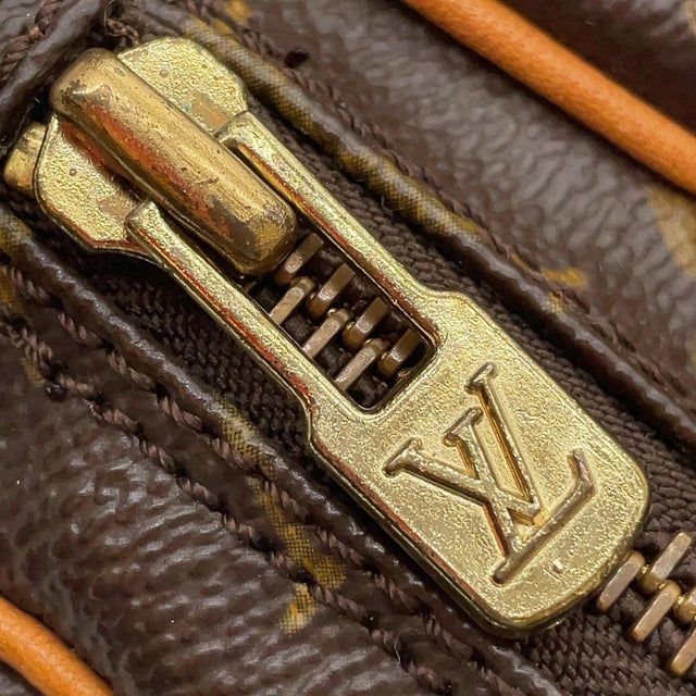 Brown 1980s Louis Vuitton Amazon M45236 Shoulder Bag For Sale - Image 8 of 18