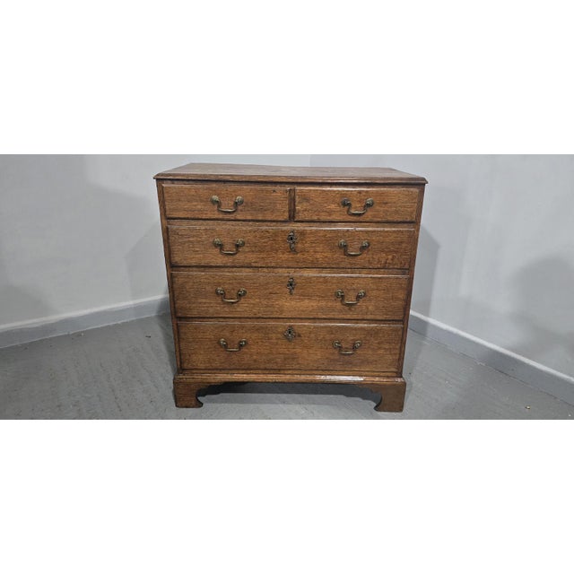 Georgian Oak Chest of Drawers For Sale - Image 3 of 14