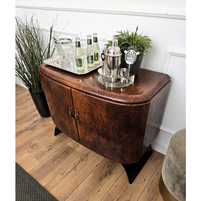 Mid-Century Italian Art Deco Style Walnut Burl and Mirror Mosaic Dry Bar Cabinet by Paolo Buffa, 1940s For Sale - Image 6 of 10