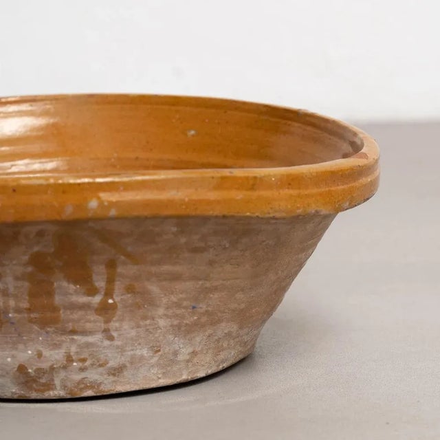 Early 20th Century Rustic Ceramic Plate Vase, 1940s For Sale - Image 11 of 12