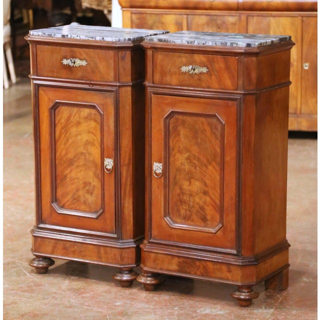 Pair of 19th Century French Louis Philippe Mahogany Marble-Top Nightstands For Sale In Dallas - Image 6 of 12