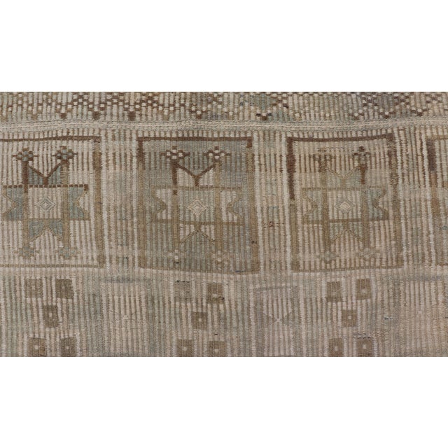 Mid 20th Century Vintage Turkish Embroidered Square Designed Kilim in Tan, Cream, and Light Green For Sale - Image 5 of 12