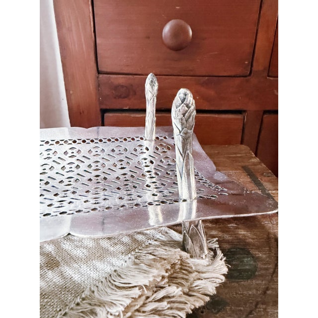 Traditional 1905 Silver Plated Asparagus Server From Hotel Baltimore in Kansas City For Sale - Image 3 of 11