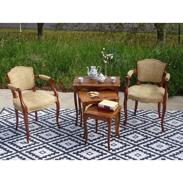 Louis XV Walnut Nesting Tables, 1970s, Set of 3 For Sale - Image 3 of 18