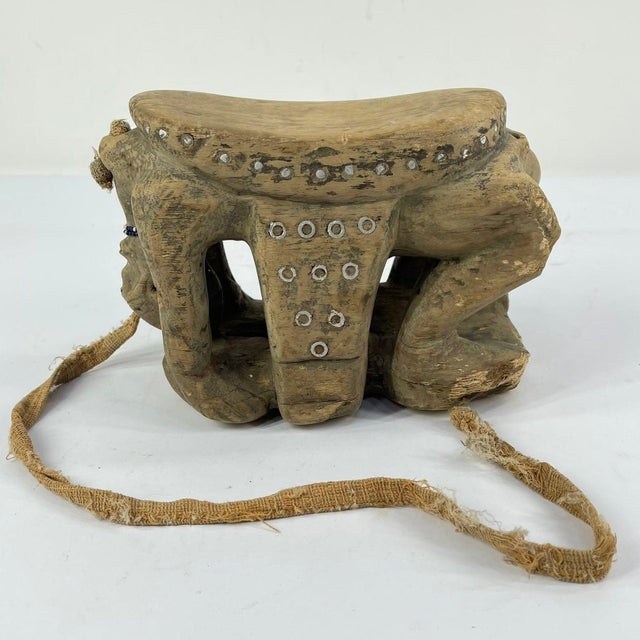Early 20th Century Tabwa Figural Stool with Strap For Sale In Denver - Image 6 of 8