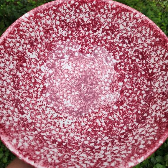 1970s Vintage Italian Roma Inc. Large 13" Red Spongeware Ceramic Serving Bowl – Vibrant Cranberry - Kitchen Decor For Sale - Image 5 of 8