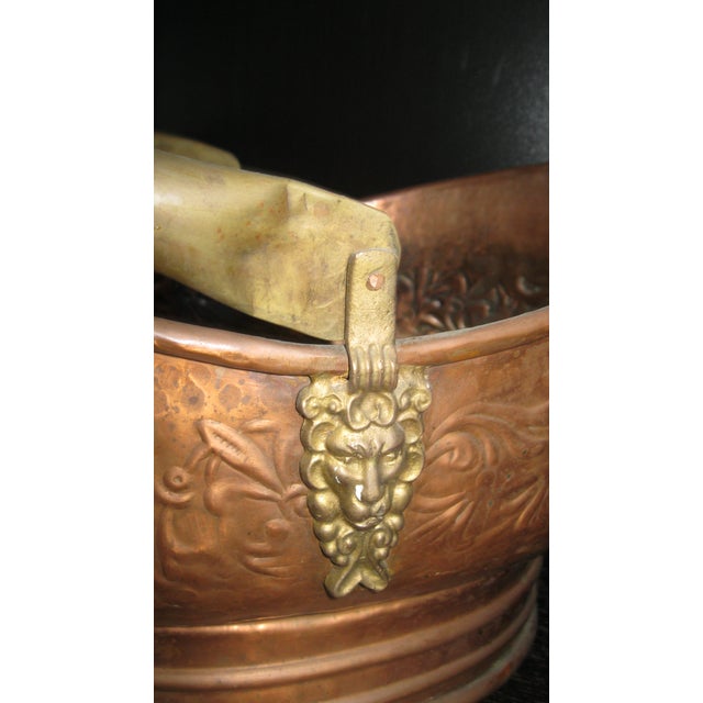 1950s Vintage Copper Coal/Ash Scuttle Bucket With Brass Handle and Lions Head Emblems For Sale - Image 11 of 12