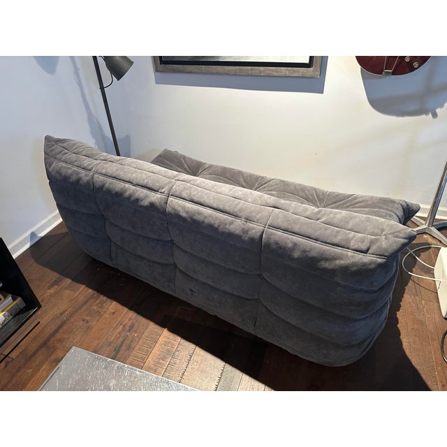 Togo Sofa by Michel Ducaroy for Ligne Roset This Ligne Roset modern lounge sofa features the iconic low‑profile...