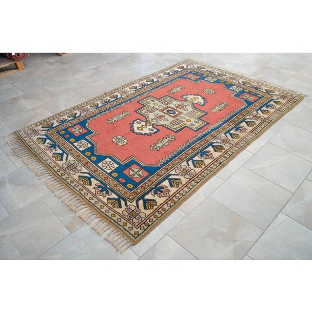 Vintage Turkish Rug Traditional Hand Knotted High Pile Wool Area Rug - 5' 3" X 7' 10" For Sale - Image 15 of 18