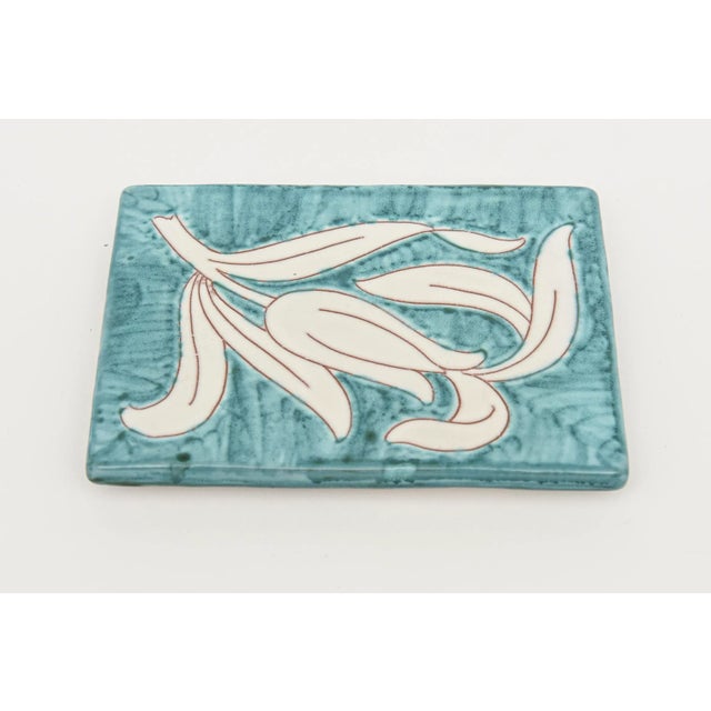 Ceramic Vintage Raymor Ceramic Turquoise and White Flower Lidded Box Italian For Sale - Image 7 of 11