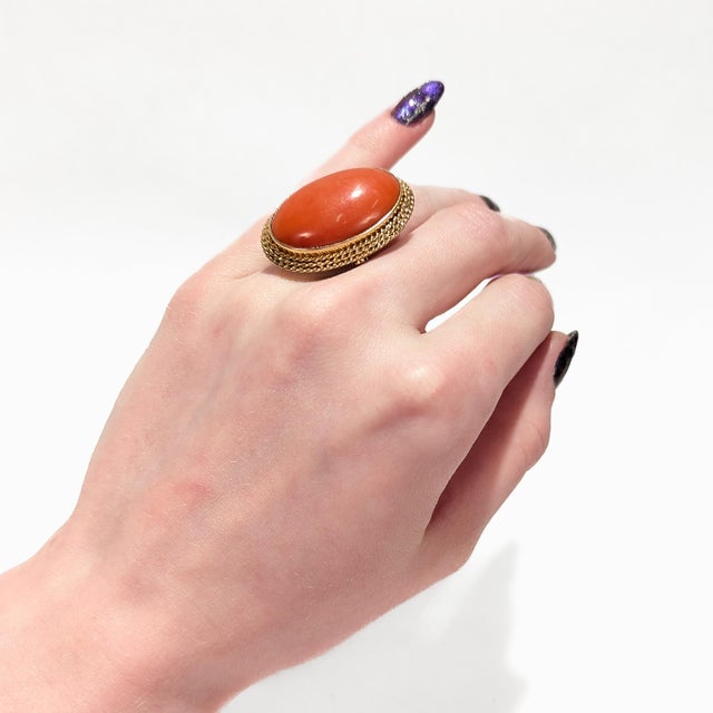 Mid-Century 18k Gold & 24.5 Ct Japanese Red/Orange Coral Cabochon Cocktail Ring For Sale In Philadelphia - Image 6 of 12