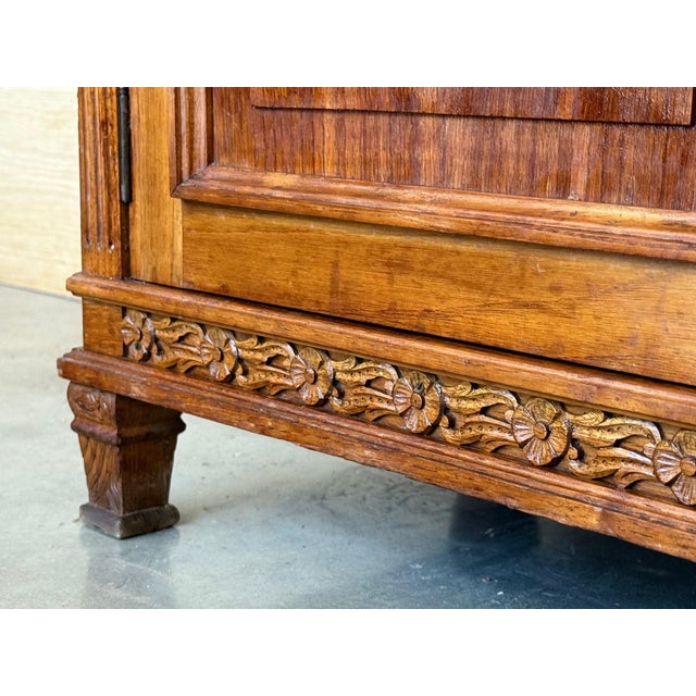 French Art Deco Marble Top Nightstands or Bedside Cabinets in Walnut, 1930, A Pair For Sale - Image 13 of 18