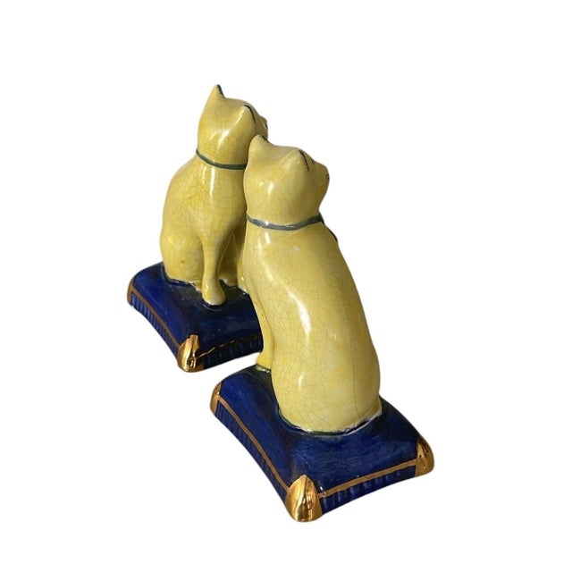 Pair of Vintage Italian Ceramic Cat Figurines on Pillows For Sale In West Palm - Image 6 of 12