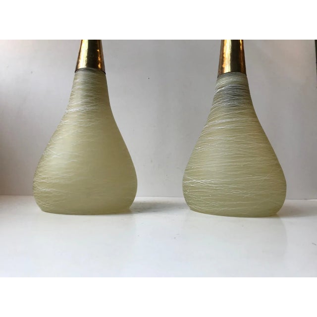 Vintage Italian Threaded Glass & Brass Pendant Lights, 1970s, Set of 2 For Sale - Image 4 of 9