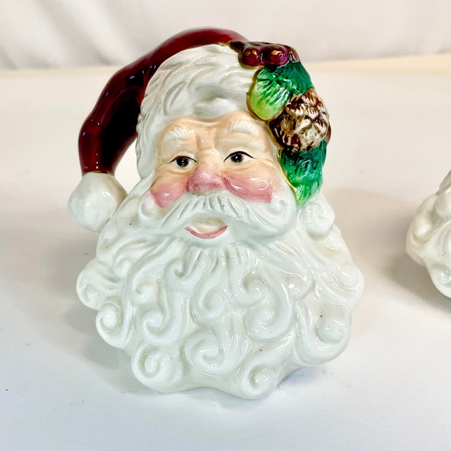 Ruby Red 1980s Americana Boho Chic Majolica Fitz & Floyd Santa Salt & Pepper Shakers - A Pair, Christmas For Sale - Image 8 of 9