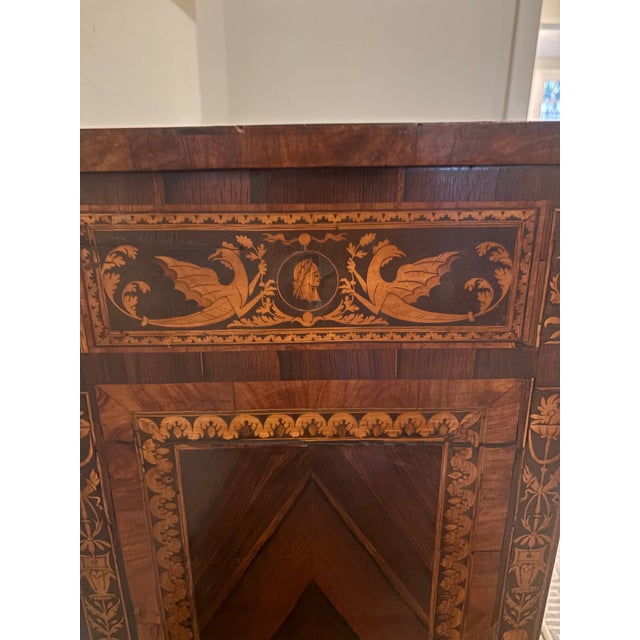 Italian Neoclassical Marquetry Cabinet in the Maggiolini Manner, 18th Century For Sale In Houston - Image 6 of 12