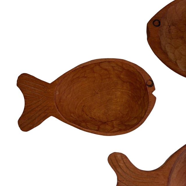 - Lovely set of three small coastal hand carved wood fish dishes/bowls - In excellent condition Measurements of each fish:...