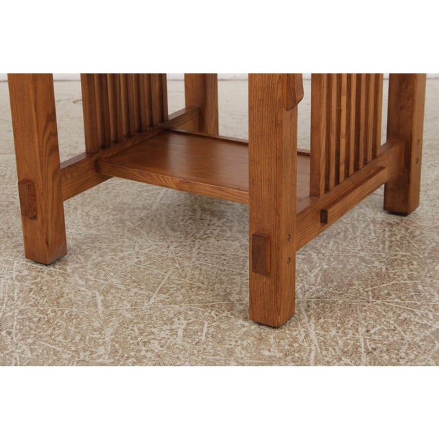 Arts & Crafts Mission Style Oak 2 Tier End Table For Sale - Image 10 of 15