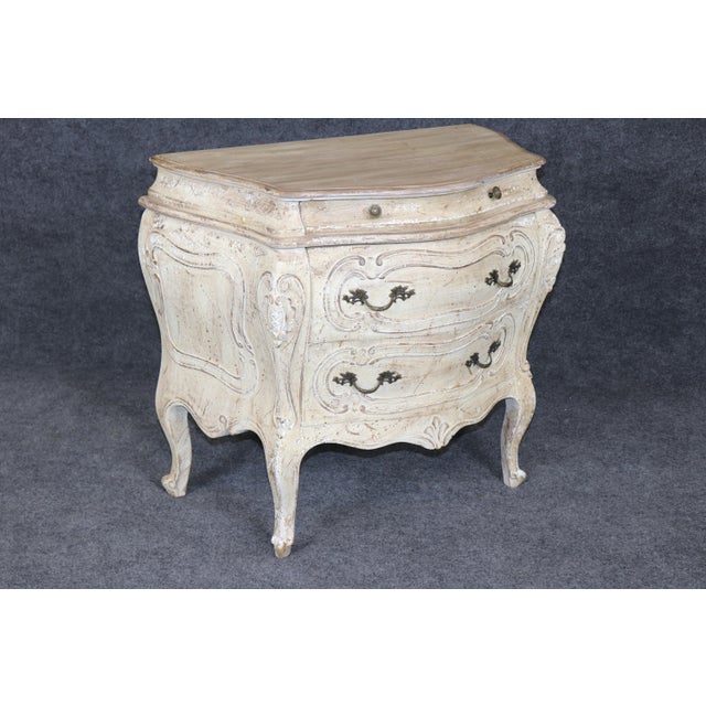 Pair of Antique Italian Rococo Style Parcel Gilt Paint Decorated Commodes For Sale - Image 10 of 16