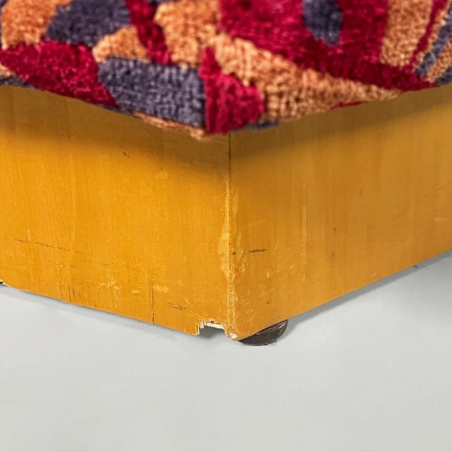 Italian Modular Sofa in Geometric Fabric and Wood, 1970s, Set of 6 For Sale - Image 14 of 18