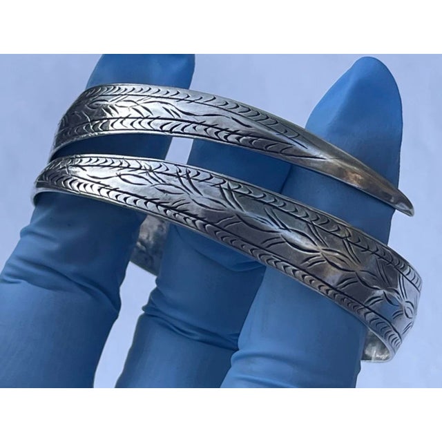Beautifully etched sterling double wrap bracelet, very symmetrical in design perfect for anyone. Unique find. Acid tested...
