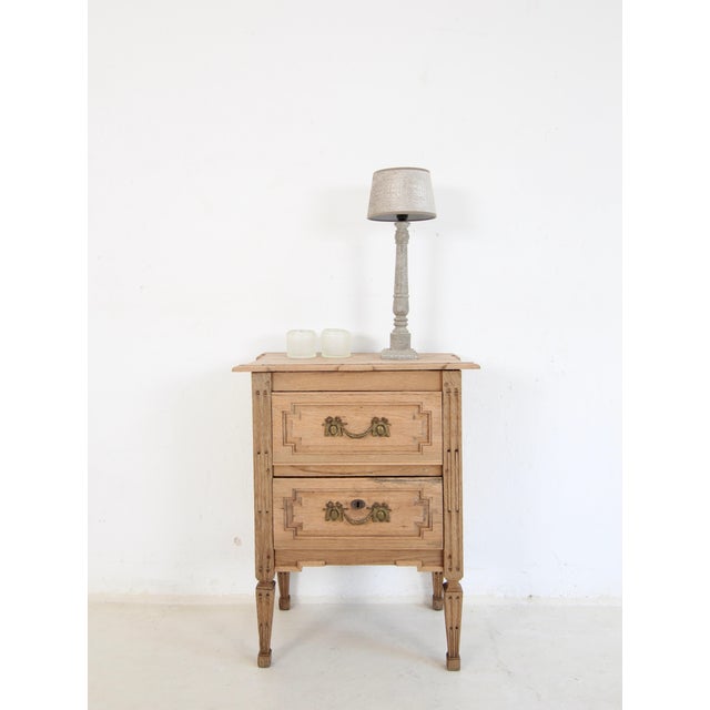 Small Neoclassical Louis XVI Oak Chest of Drawers, Late 19th Century For Sale - Image 4 of 18