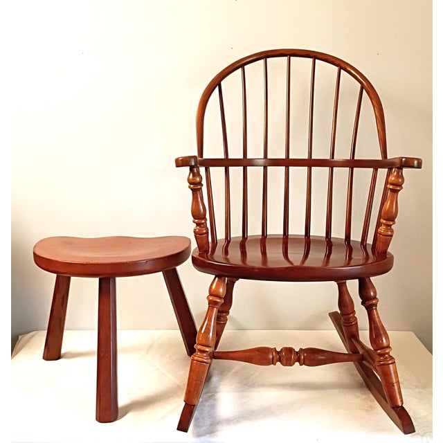 Contemporary 1980s Frederick Duckloe & Bros Early American Colonial Revival Child's Windsor Rocking Chair and Milking Stool Set For Sale - Image 3 of 10