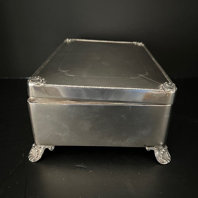Early 20th Century Antique British Solid Silver, Cedar Lined ,Hinged Top Cigarette Box For Sale - Image 5 of 16