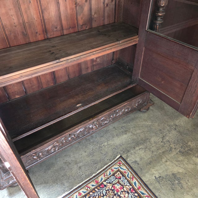 Gorgeous 19th Century French Carved Oak Bookcase With Turned Supports and Decorative Frieze For Sale - Image 11 of 18