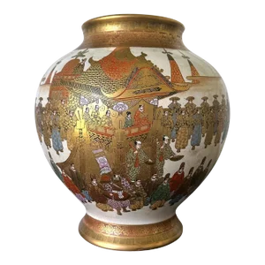 Fine Japanese Satsuma Ceramic Jar with Gilt Decoration by Kinkozan