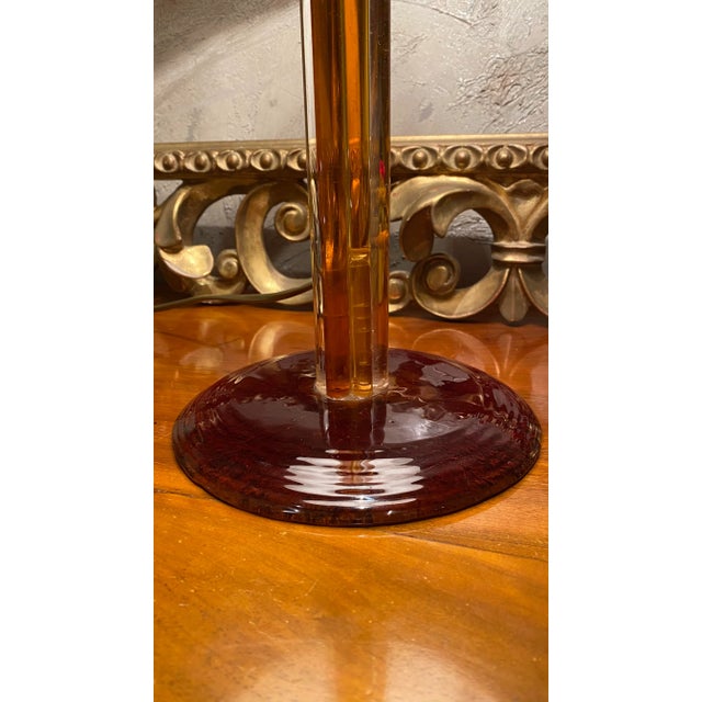 Venetian Amber-Colored Blown Murano Glass Table Lamp with White Silk Shade, 1950s For Sale - Image 6 of 10