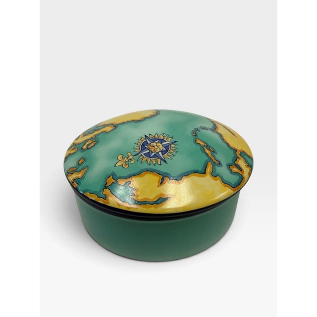 Early 21st Century Vintage 2000 Tiffany & Co. French Porcelain "World Discovery" Map Trinket Box For Sale - Image 5 of 5