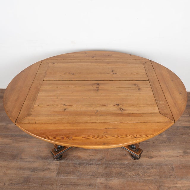 Mid-Century Modern 19th Century Swedish Pine Drop Leaf Pedestal Dining Table For Sale - Image 3 of 17
