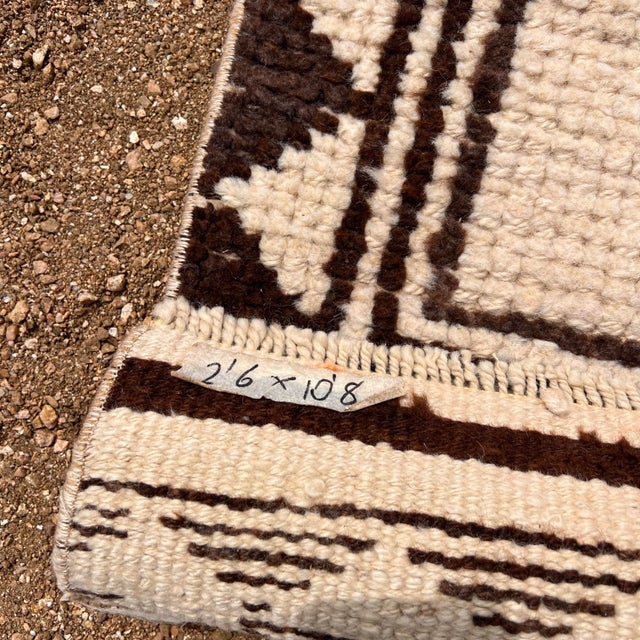 1960s 1960s Neutral Vintage Kurdish Herki Runner 2’6x10’8 For Sale - Image 5 of 8
