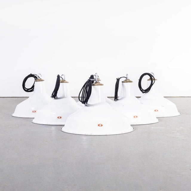 White Benjamin Enamelled Pendant Lamp, 1960s For Sale - Image 4 of 16