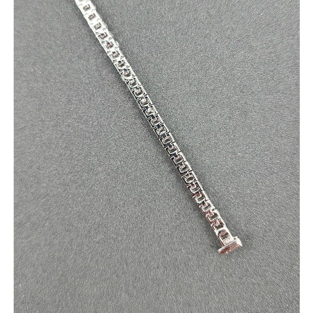 7.65 Ct Emerald Cut Diamond Tennis Bracelet For Sale In Chicago - Image 6 of 8