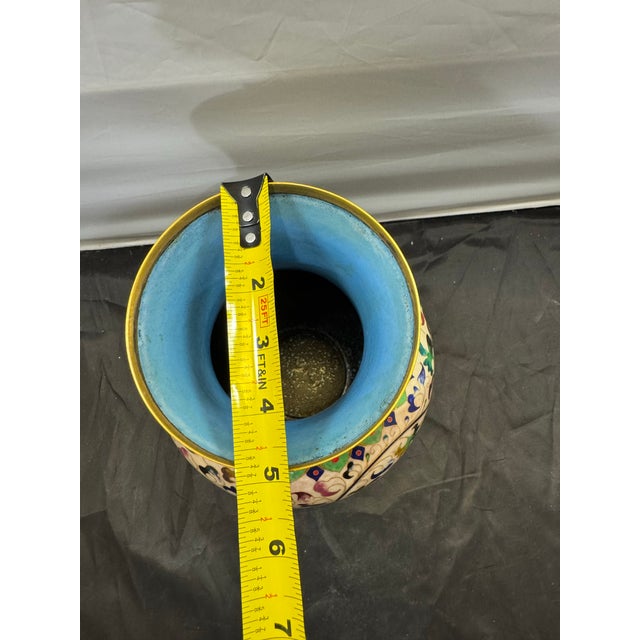 Metal Robert Kuo Signed Chinese Cloisonne Vase 12" Floral Vines Cream Enamel Vintage For Sale - Image 7 of 7