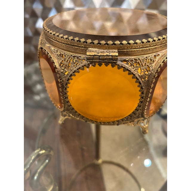 French Ormolu & Amber Glass Round Jewelry Box For Sale - Image 10 of 12