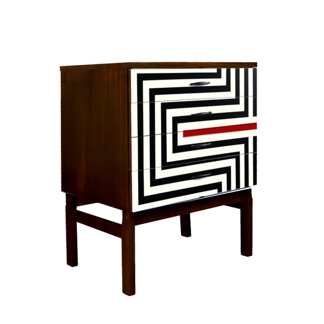 The chest of drawers, renovated Dark brown veneer on the sides and top, high-gloss removed, stained in the original color...