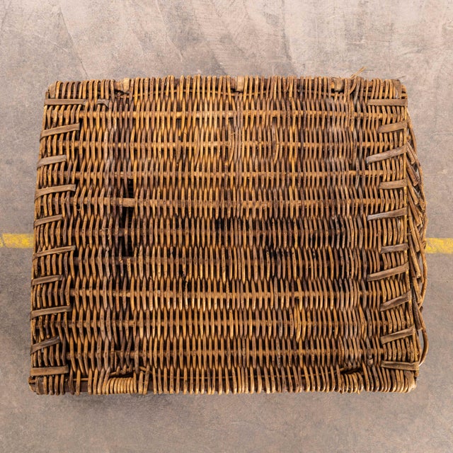 Brown English Wicker Basket, 1920s For Sale - Image 8 of 9