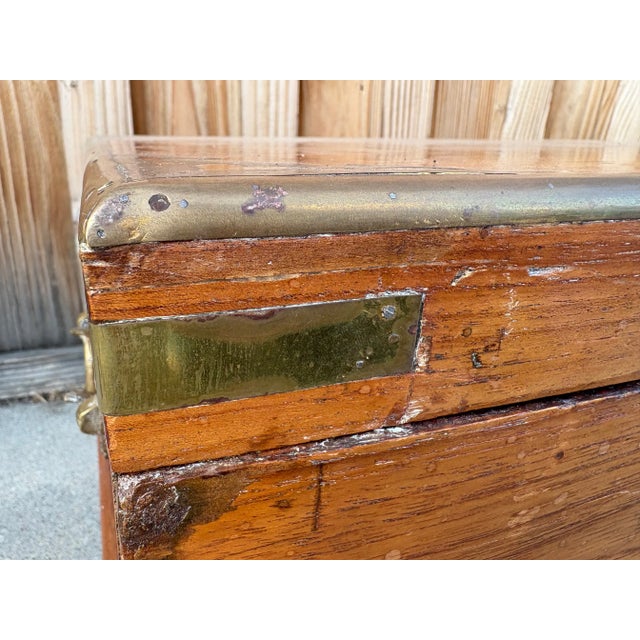 Chest in Wood and Brass For Sale - Image 18 of 18