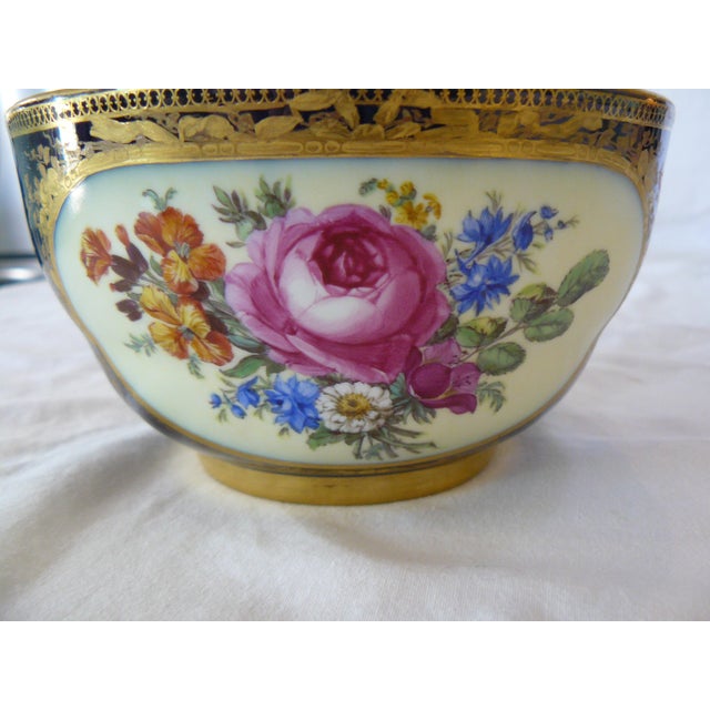 Beautifully decorated and hand-painted cobalt Meissen bowl from the Marcoloni period as marked (1774-1815) painted in the...