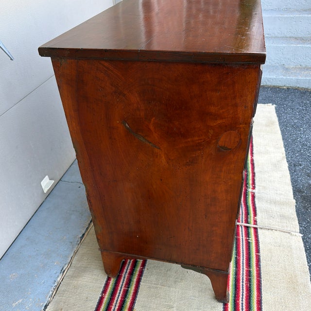 Early 19th Century A Very Nice Antique Pennsylvania Hepplewhite Cherry Chest of Drawers, Circa 1800 For Sale - Image 5 of 12