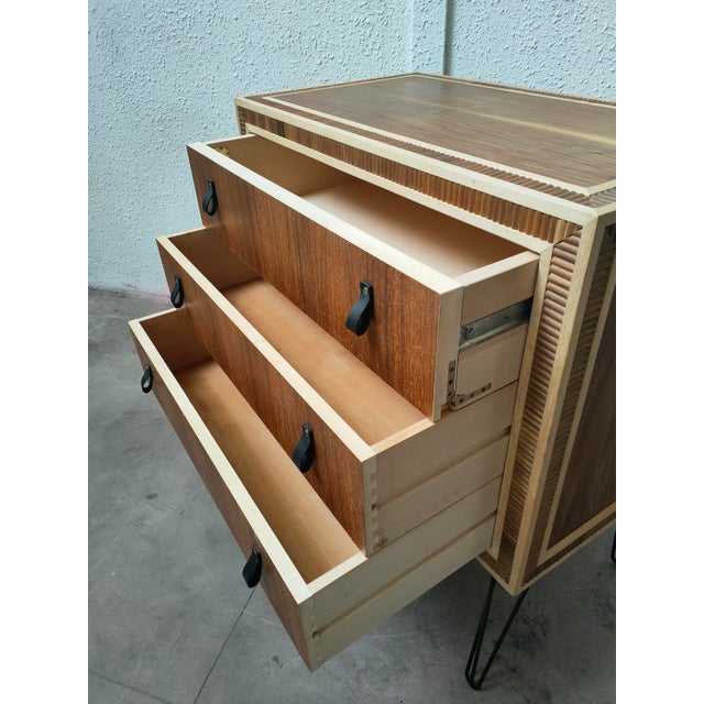 Mid-Century Chest of Drawers, Spain, 1990s, in Flawless conditions. Designed 1990 to 1999