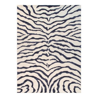 Edgy Hand-Tufted Ivory Area Rug- 4' 0'' X 6' 0'' For Sale