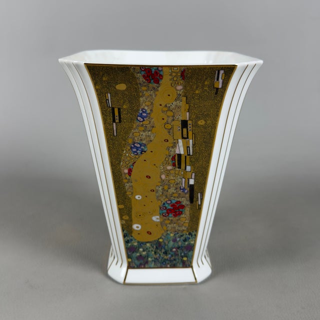 Limited Edition Artis Orbis The Kiss Vase in Porcelain by Gustav Klimt for Goebel, 2000s For Sale - Image 6 of 11