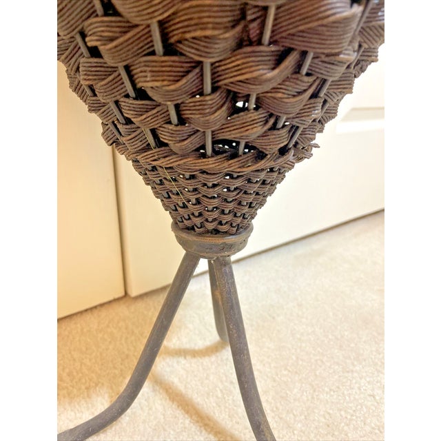 1990s Vintage MCM Rattan & Wicker Basket Plant Urn For Sale - Image 5 of 5