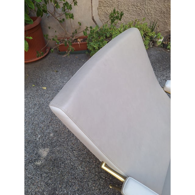 Dezza D.153.1 Armchair in Two-Tone Leather by Gio Ponti for Molteni, 1990s For Sale - Image 10 of 17