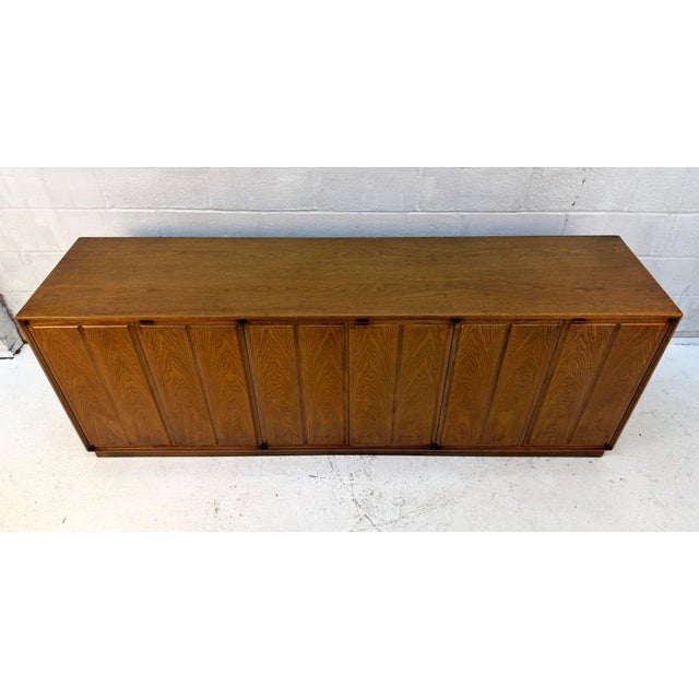 Mid-Century Modern Walnut Credenza For Sale - Image 4 of 16