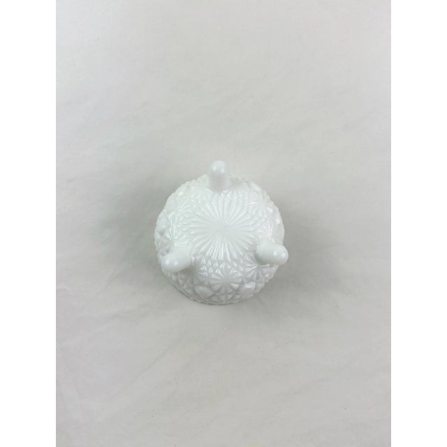Mid-Century Modern 1950s L.E. Smith Daisy and Button Milk Glass Mini Kettle Cauldron For Sale - Image 3 of 7